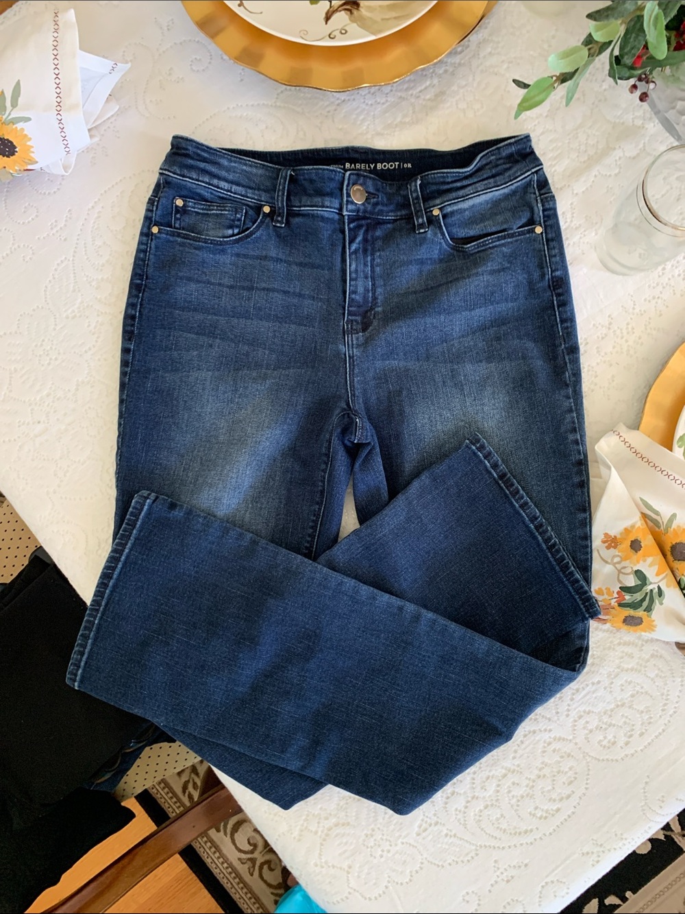 Chico size 0R Dark Blue Women's Barely Boot Jeans